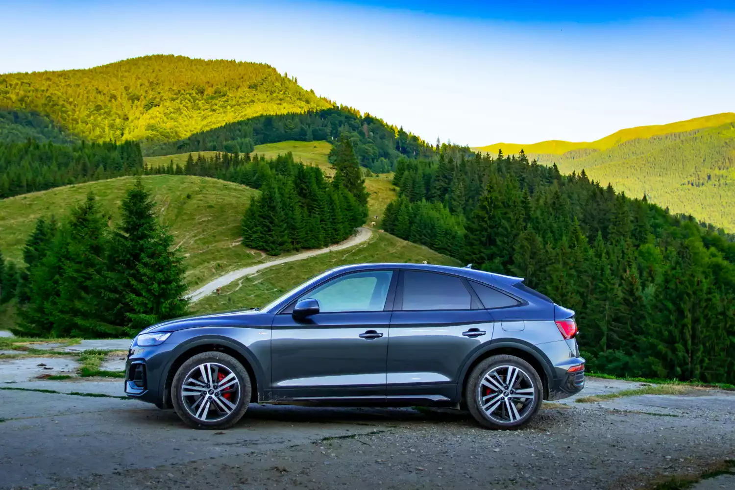 trash bin for Audi Q5